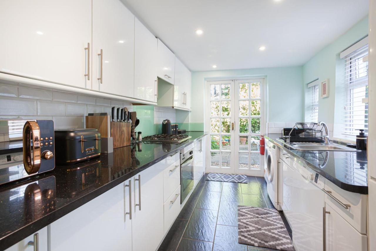 King Bd, Spacious 4bd Victorian In Hove, 5 Mins From Beach! * Brighton